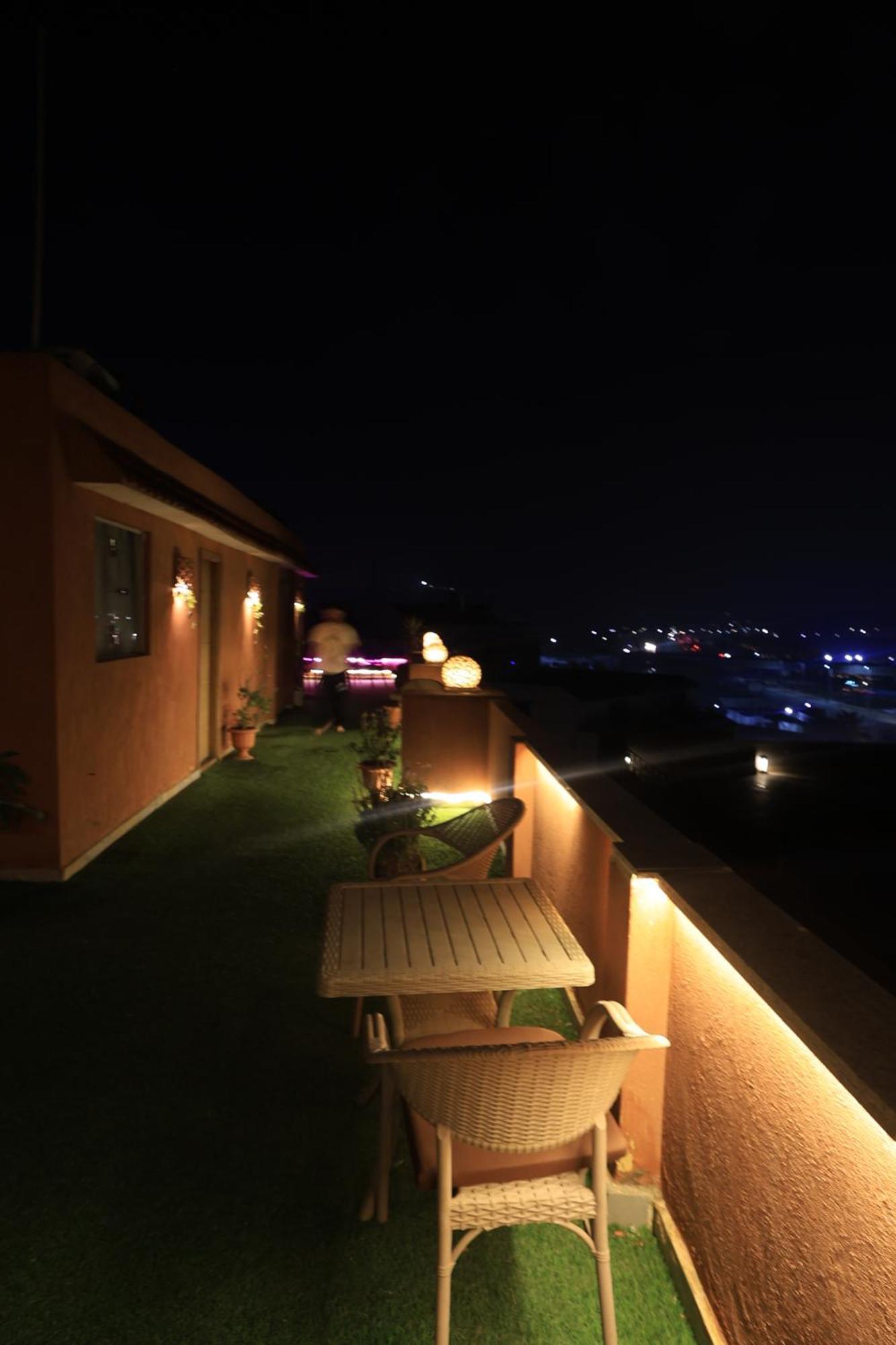 Grand Pyramids Inn Kafret el-Gabal Exterior foto